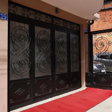 Oldtown Prishtina Apartments Pristina Esterno foto